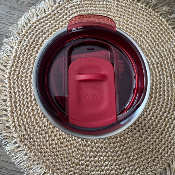 NWT Stanley LIMITED Edition Holly Berry Gloss Tumbler OUT OF STOCK - Picture 2 of 5